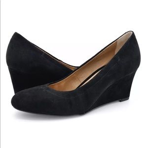 Vionic Womens Lux Camden Black Leather Wedge Pumps